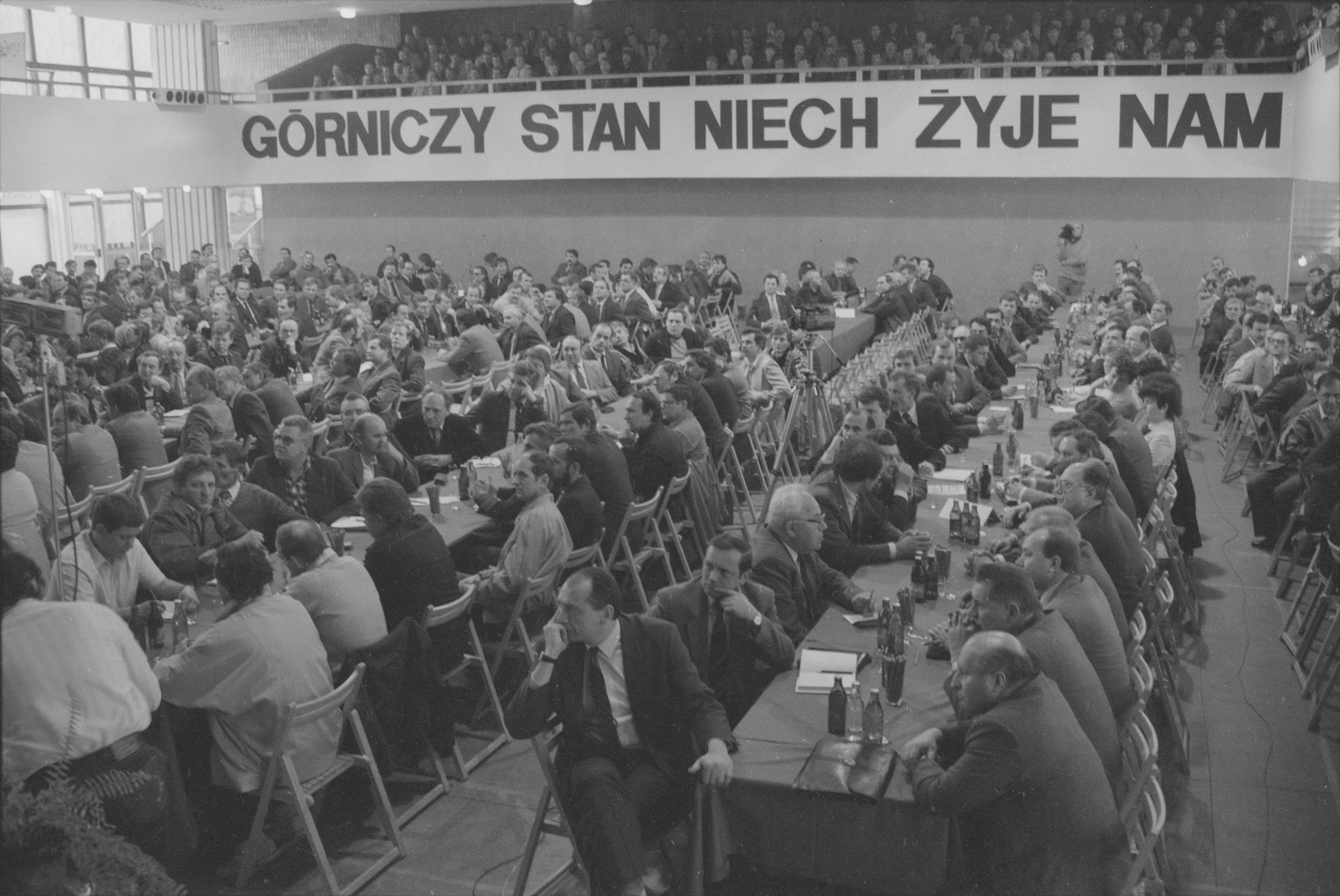 21.04.1990 Jastrzębie - kopalnia XXX-lecia PRL - spotkanie z premierem Mieczysławem Rakowskim